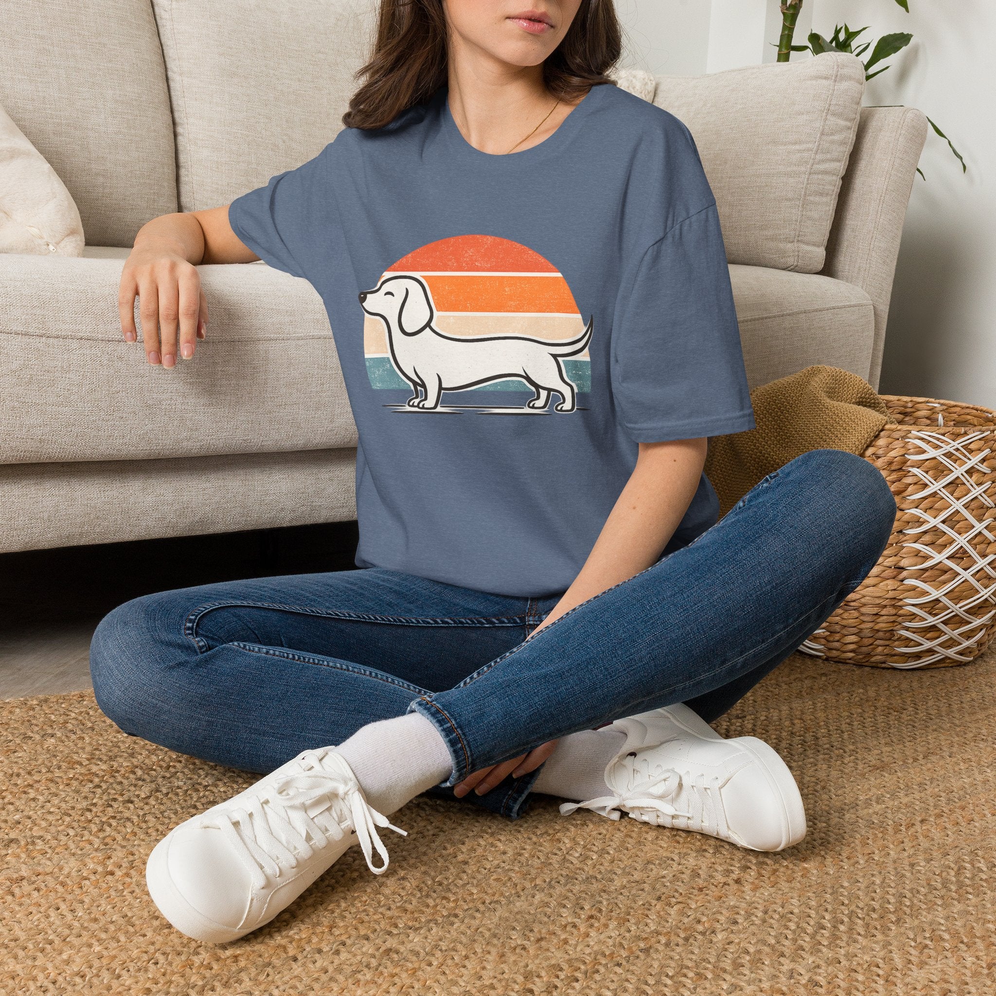 Dachshund Outline T-Shirt — Minimalist Wiener Dog Graphic