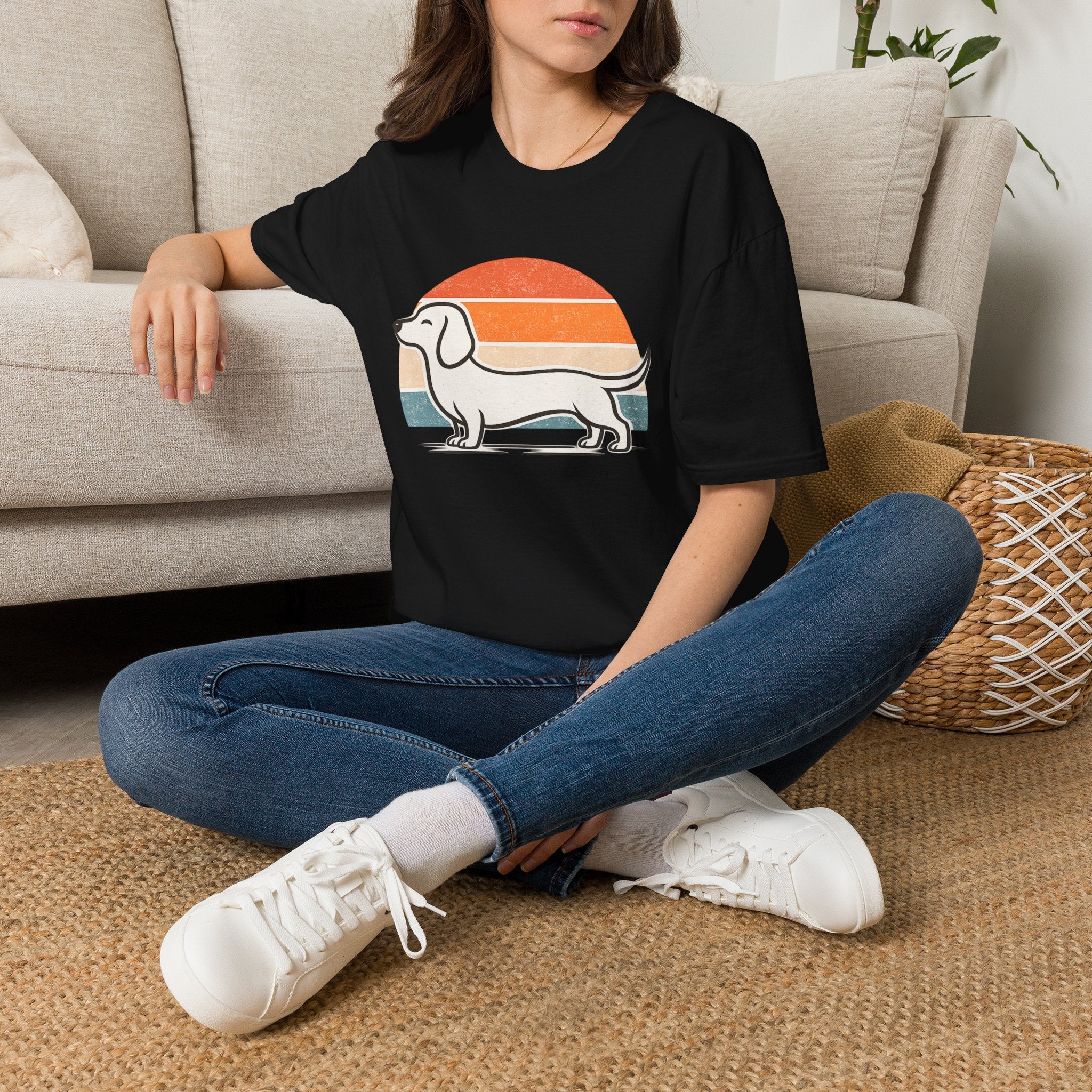 Dachshund Outline T-Shirt — Minimalist Wiener Dog Graphic