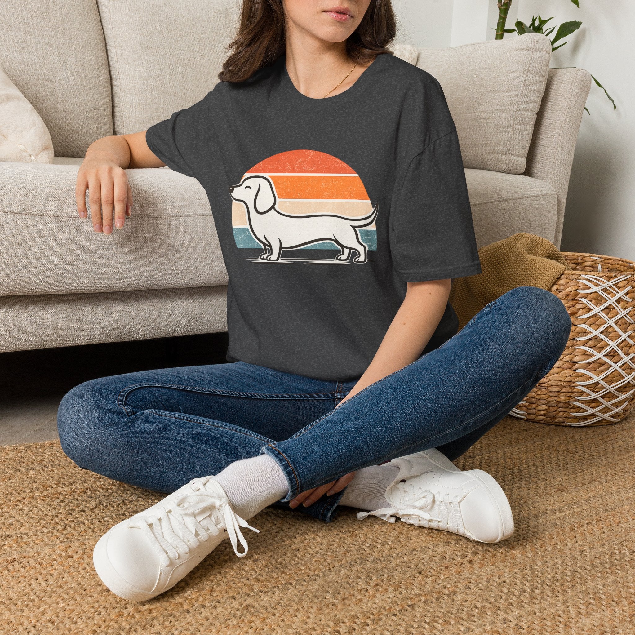 Dachshund Outline T-Shirt — Minimalist Wiener Dog Graphic