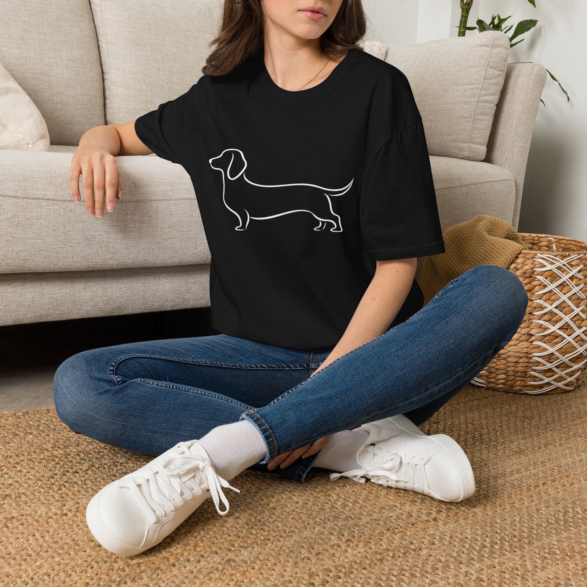 Dachshund Outline T-Shirt — Minimalist Wiener Dog Graphic
