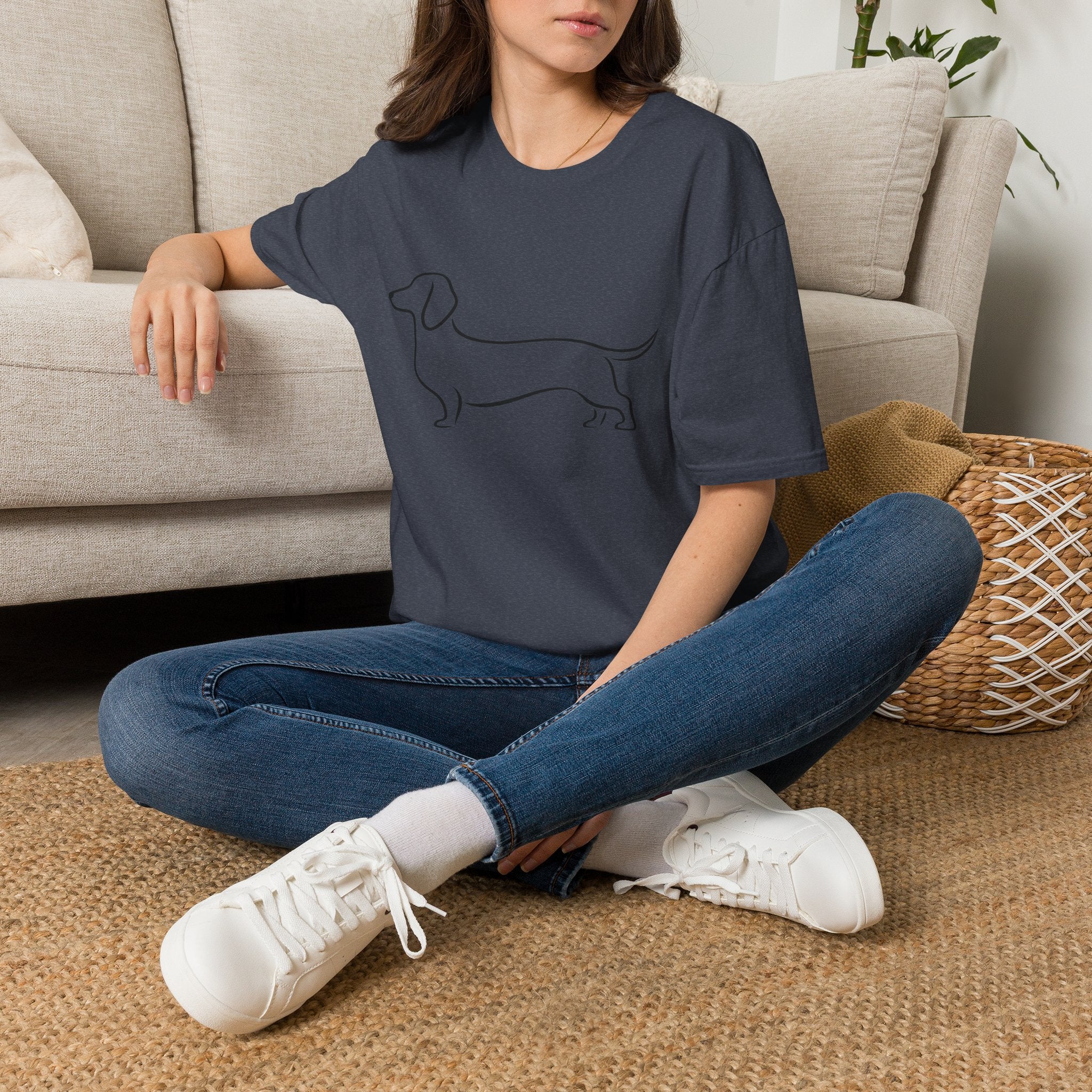 Dachshund Outline T-Shirt — Minimalist Wiener Dog Graphic