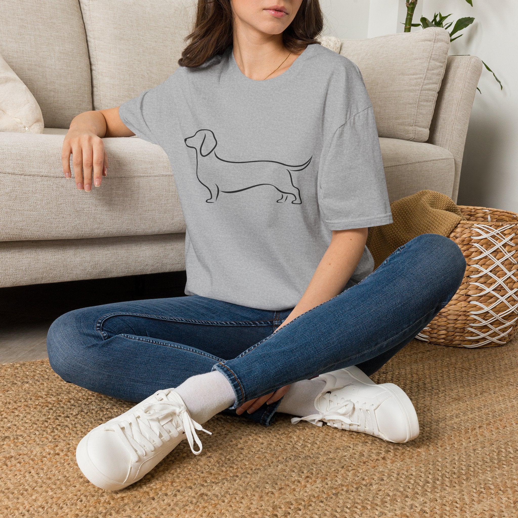 Dachshund Outline T-Shirt — Minimalist Wiener Dog Graphic
